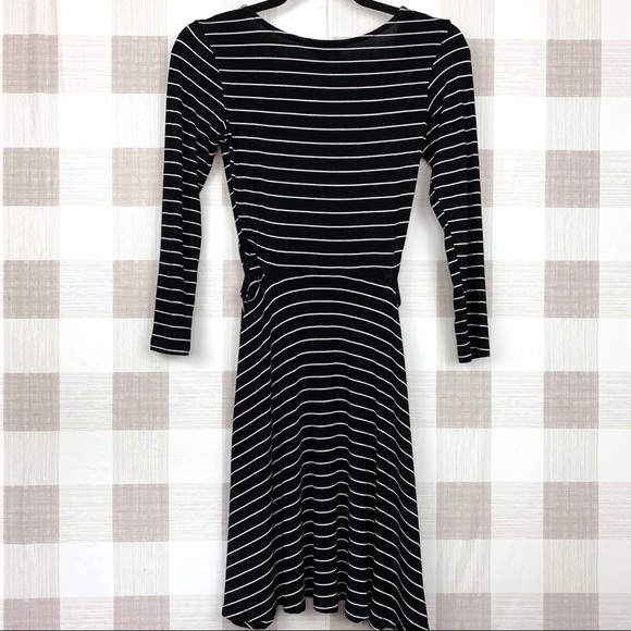 American Eagle Soft & Sexy Cut Out Dress Striped - Picture 3 of 6